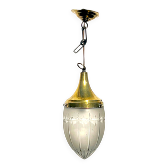 Art Deco suspension in gilded brass and sculpted glass, 1930s