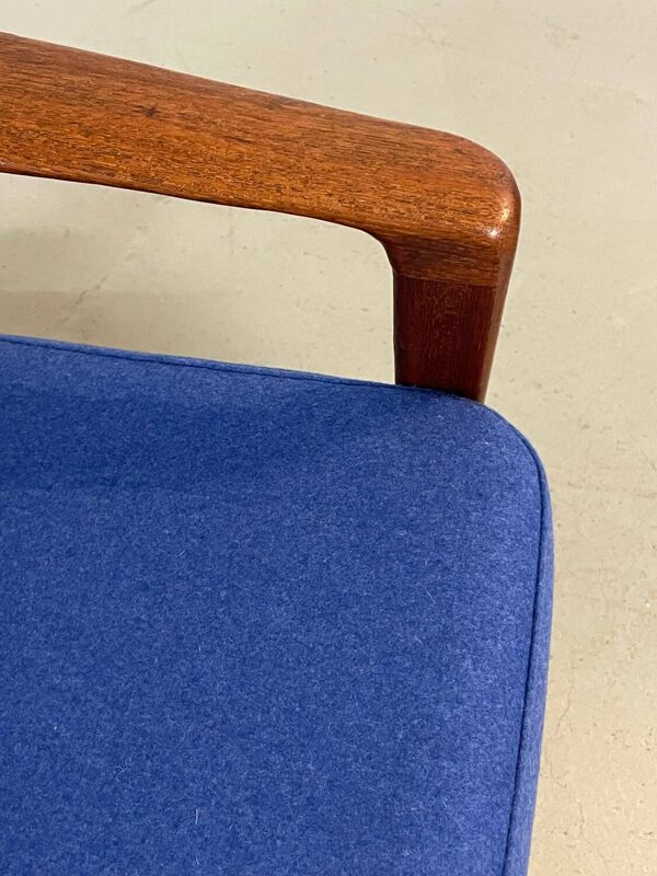 Fauteuil en teck par Kofod-Larsen Danemark 1960