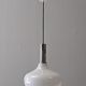 Suspension en opaline blanche des années 60/70