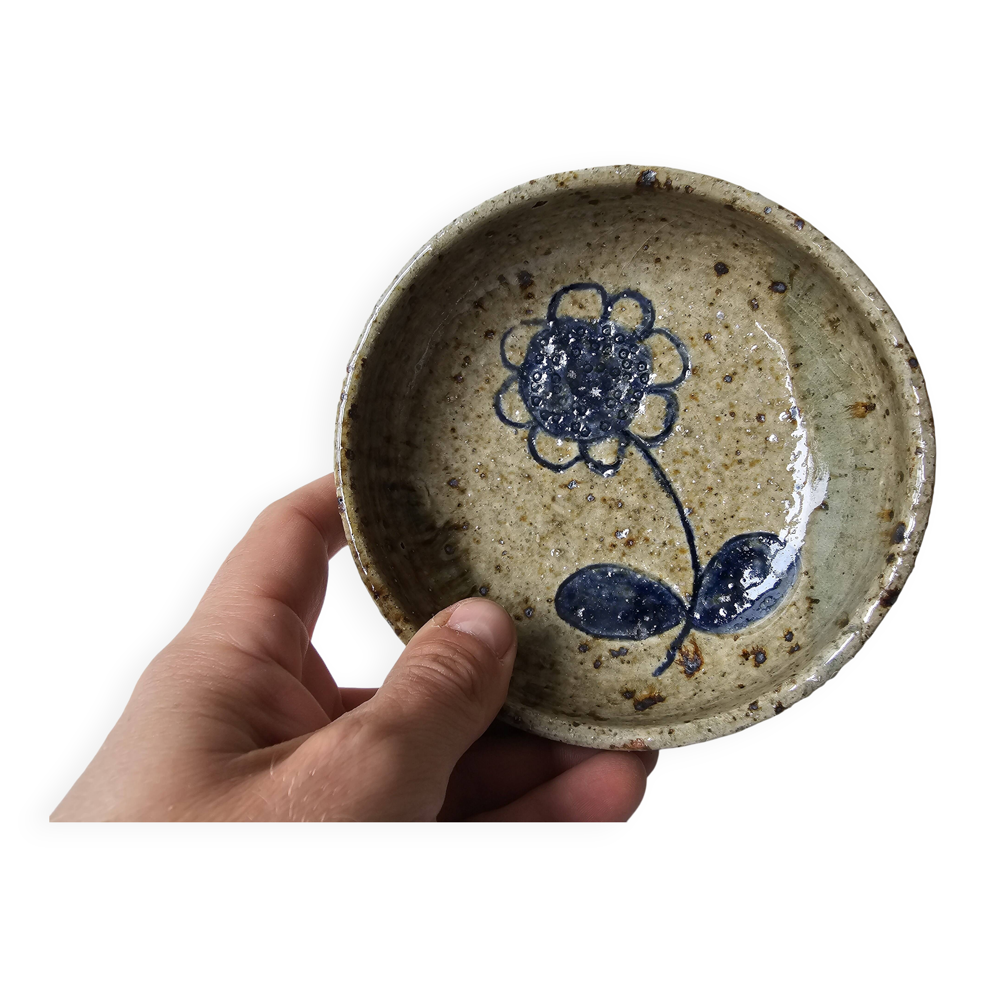 Ceramic bowl emptier with floral motif by suzanne dauliach