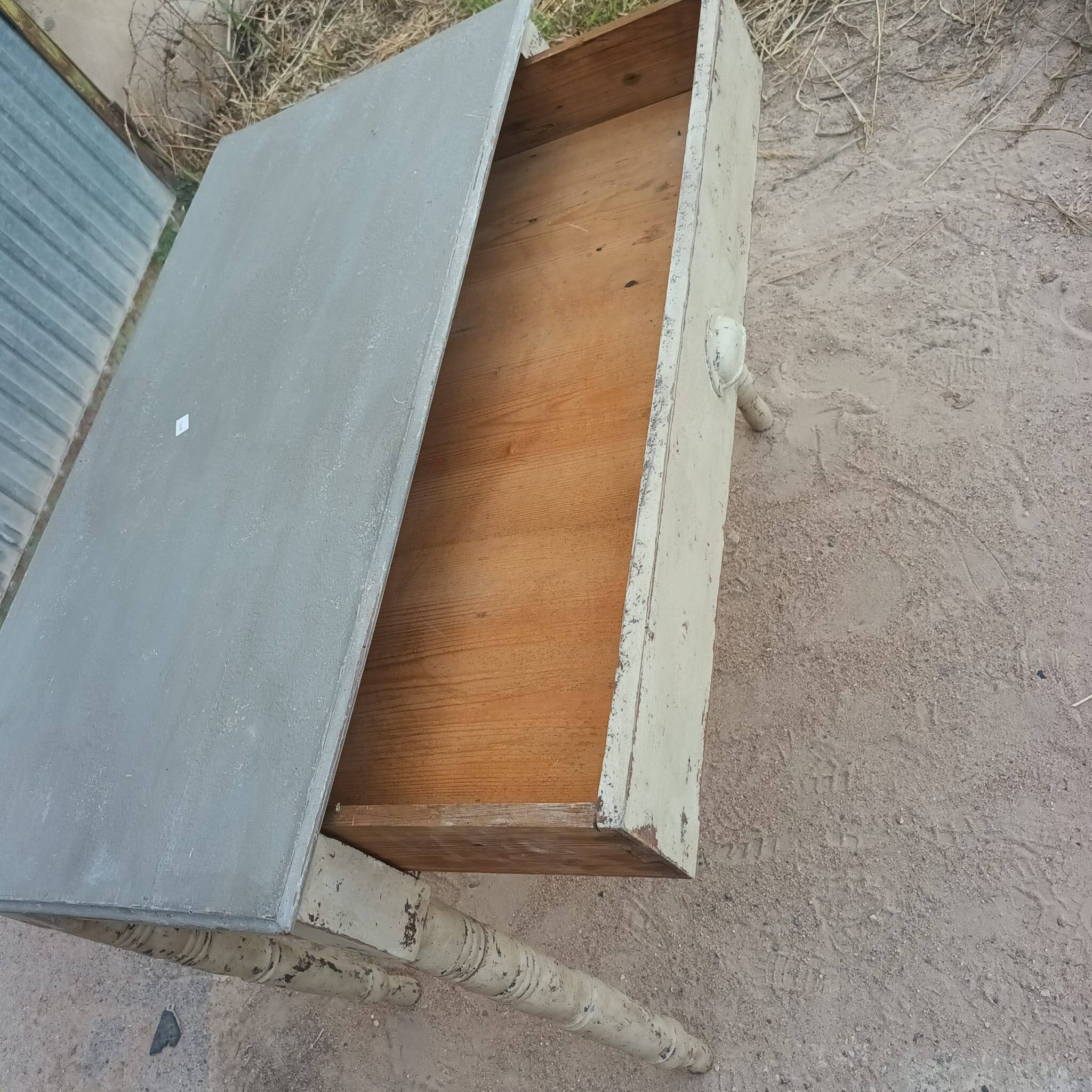 Small desk
