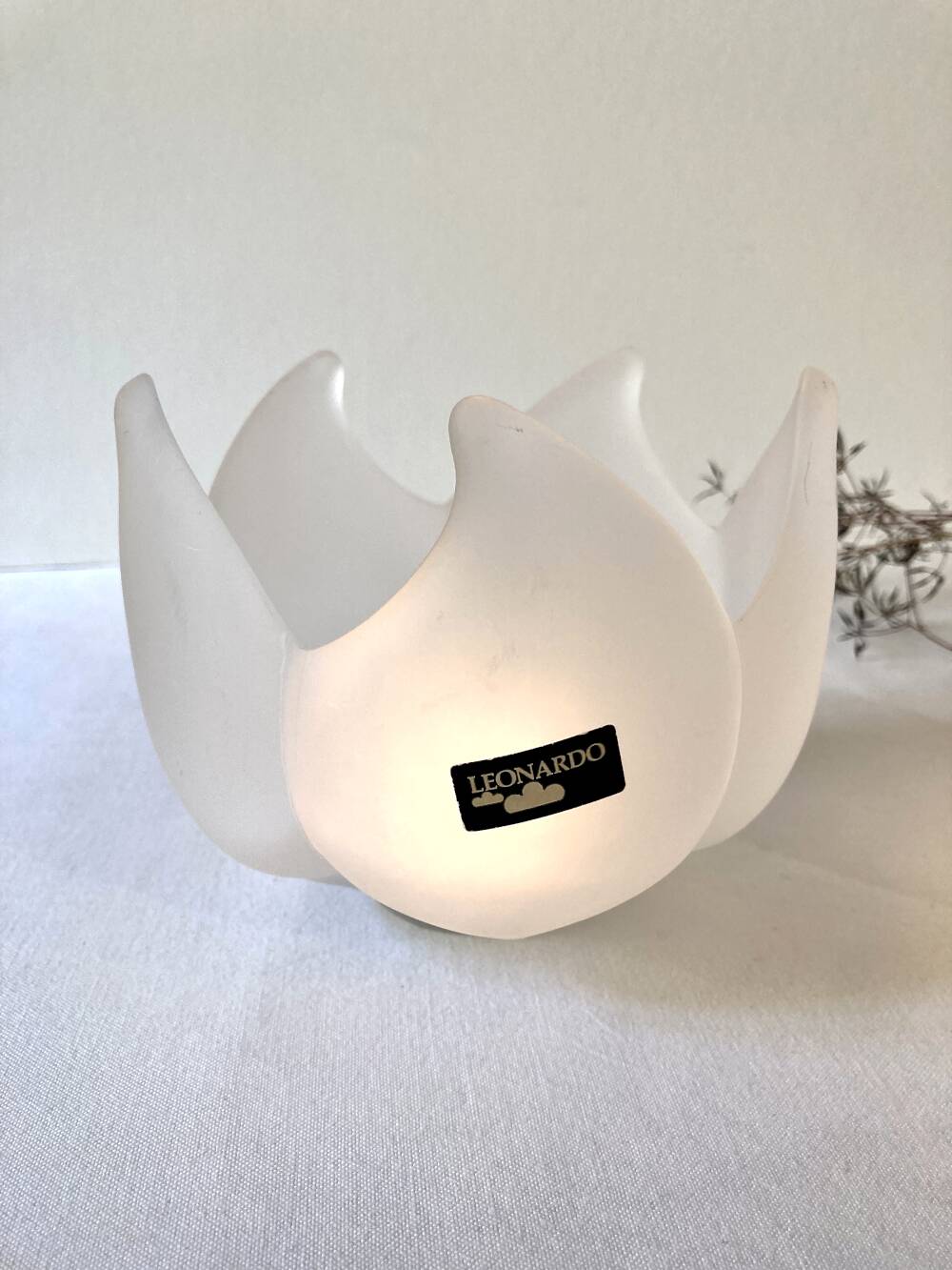 Pair of "Lotus" frosted glass candle holders – Leonardo