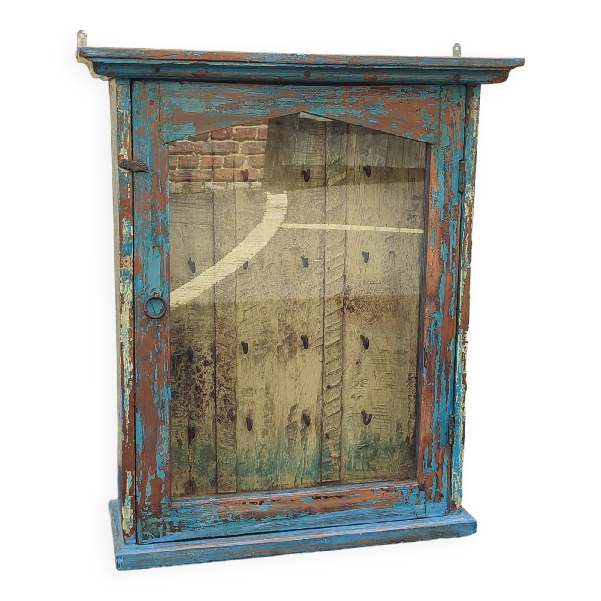 "All in blue" wall cabinet