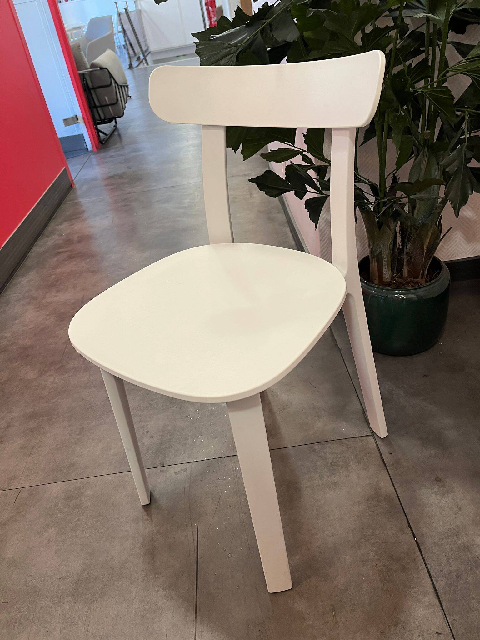 Chaise VITRA APC blanc