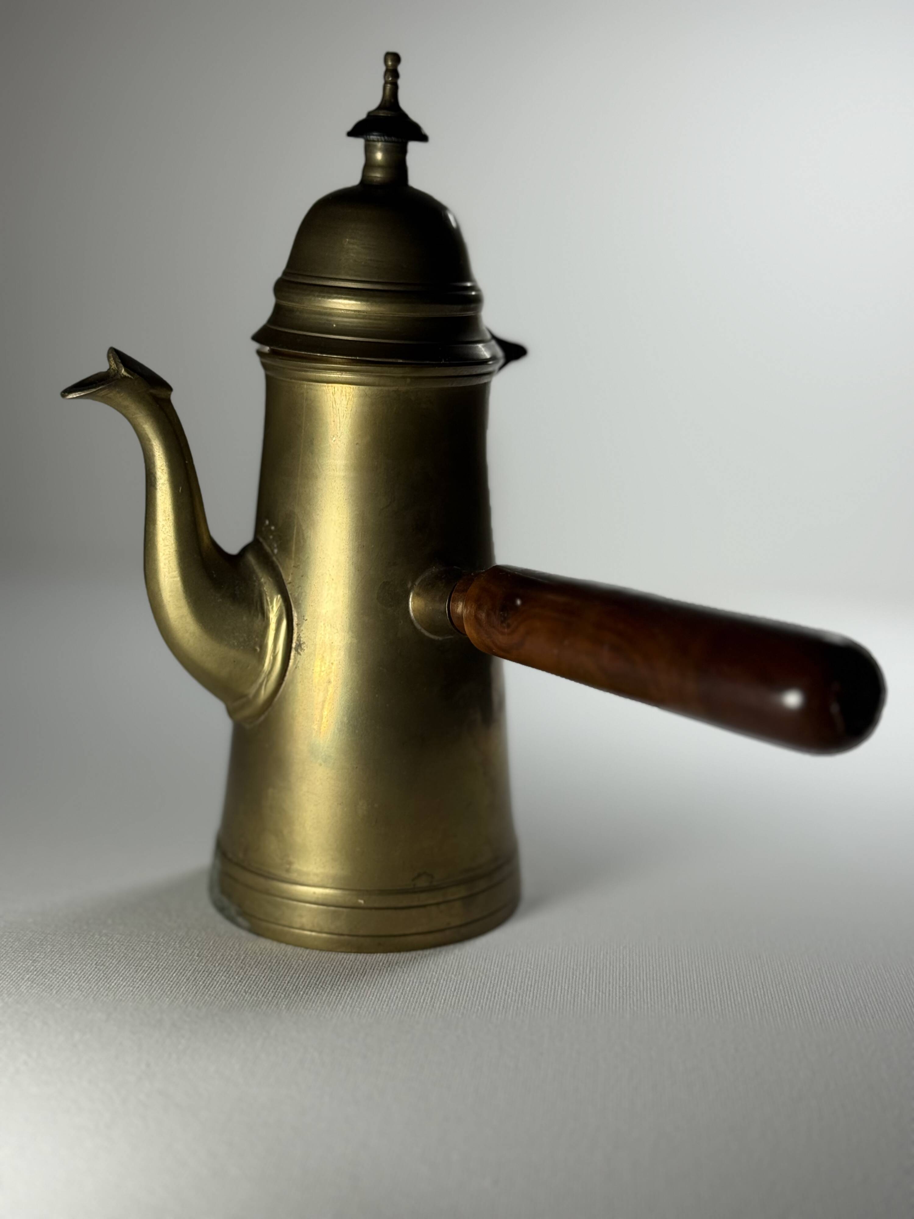 Antique oriental coffee pot, solid brass & wooden handle - 19th century Ottoman
