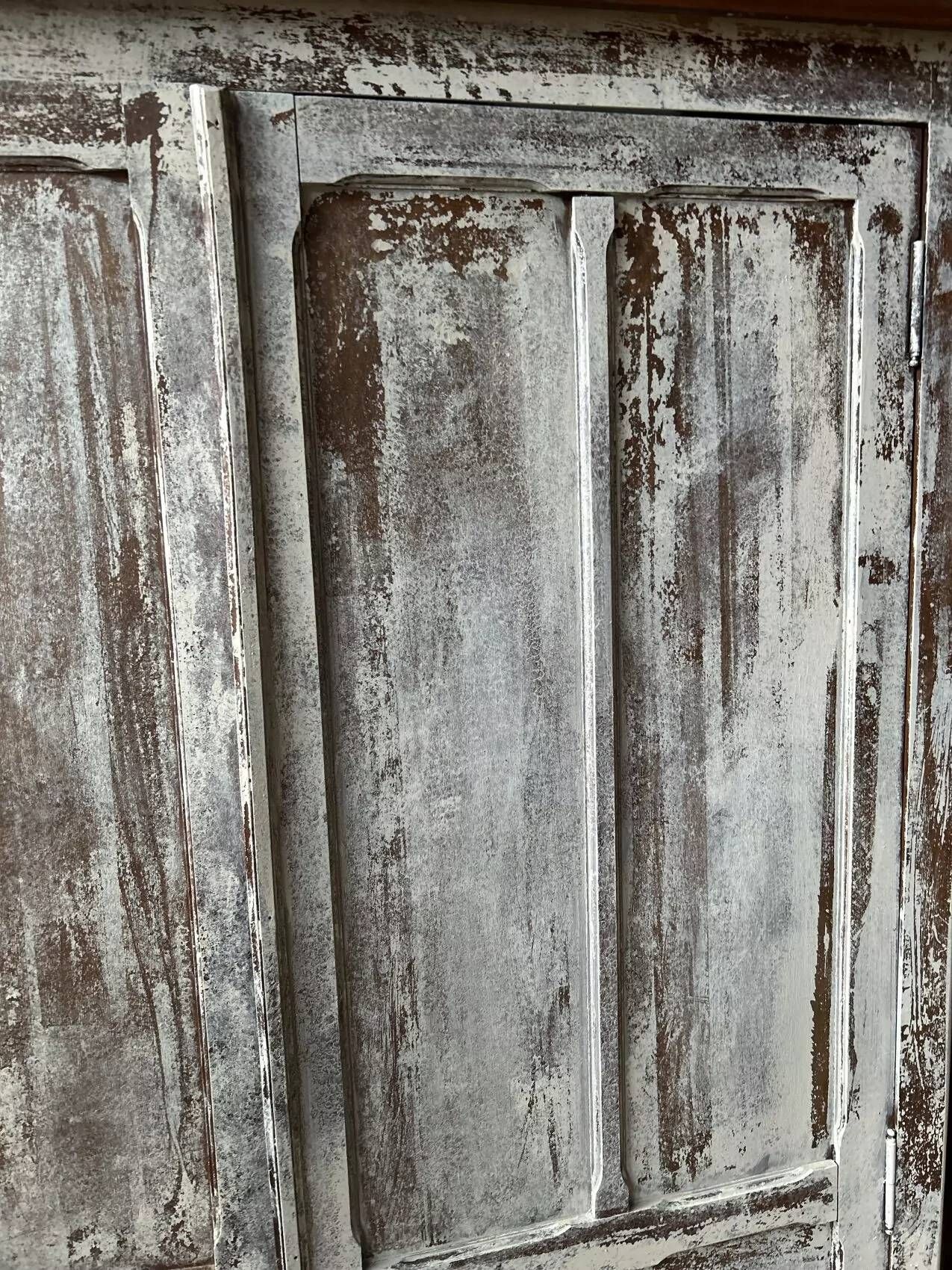 Large Parisian oak wardrobe from the early 20th century with an antique white patina
