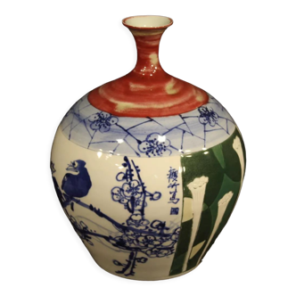 Chinese painted ceramic vase