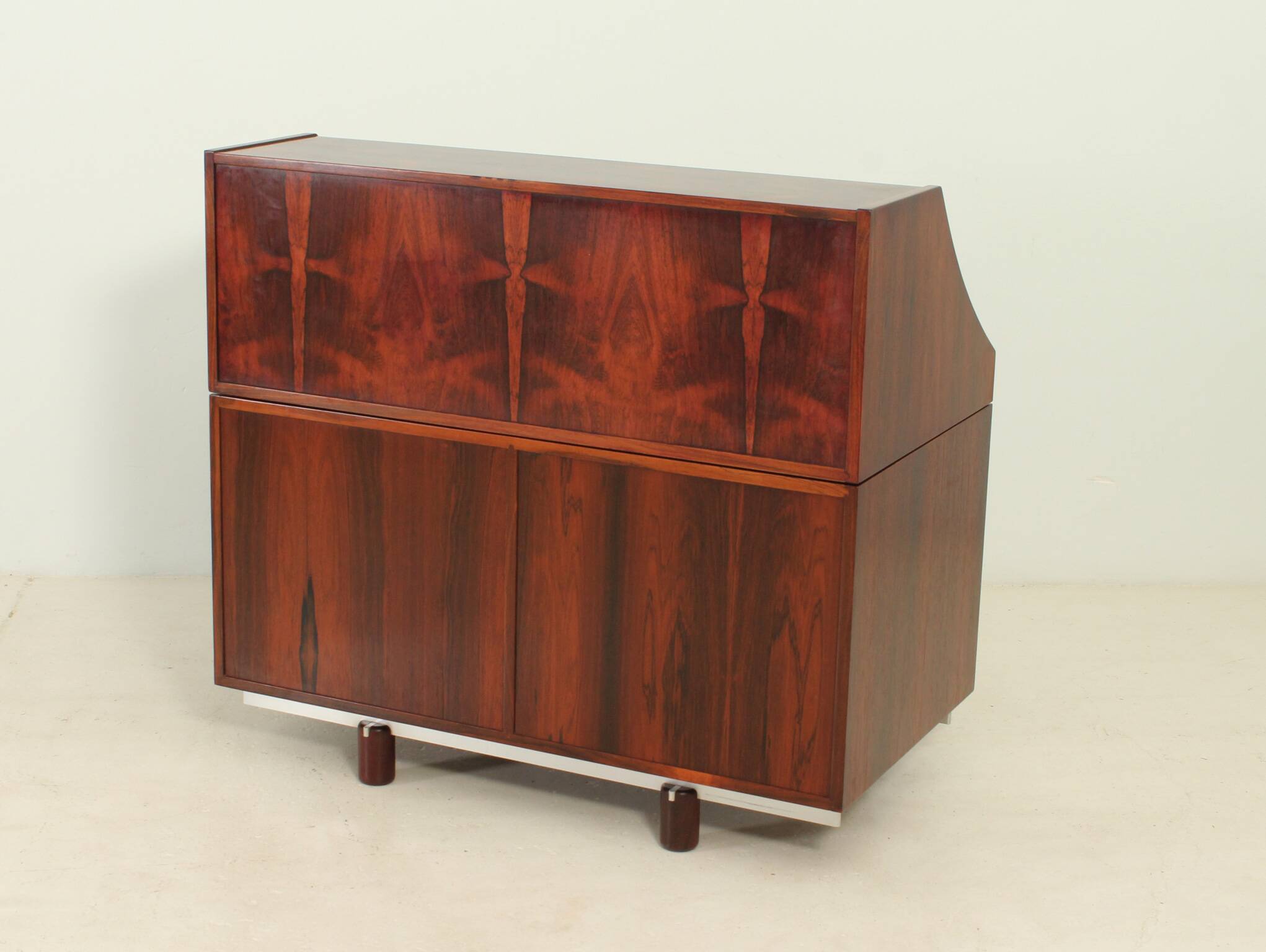 Rosewood secretary by Gianfranco Frattini for Bernini, Italy.