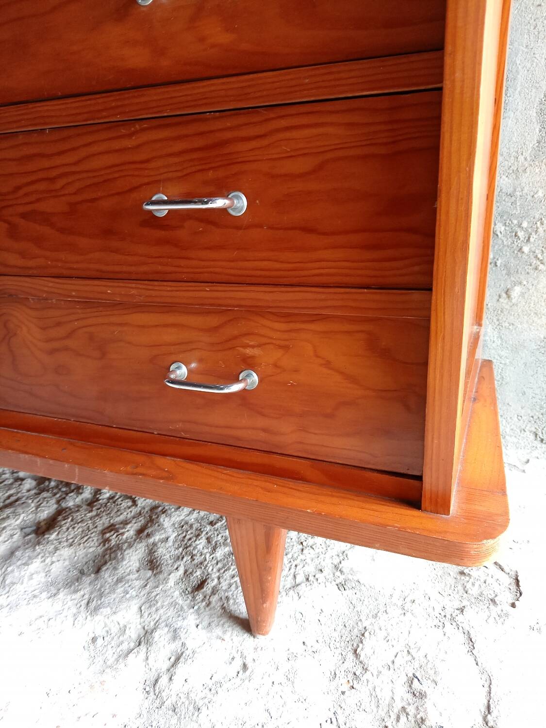 Vintage chest of drawers