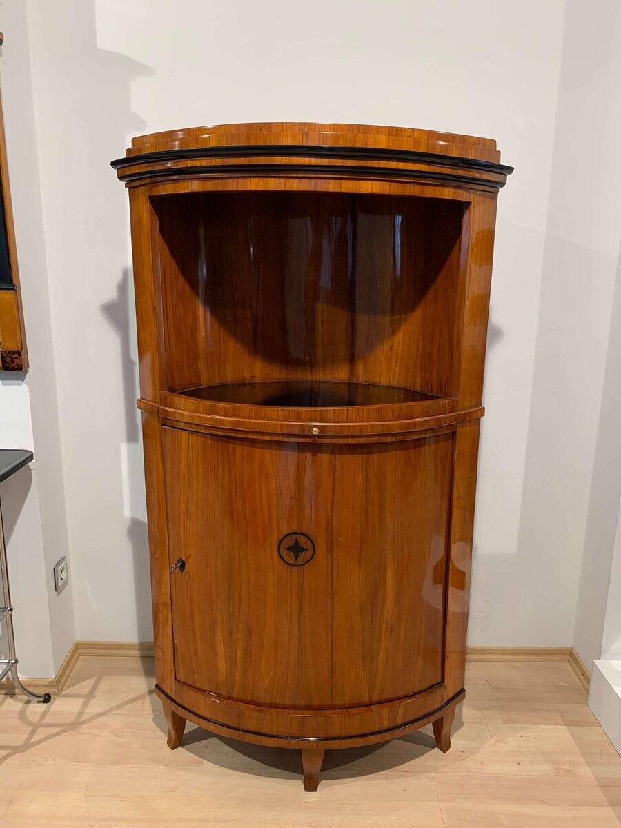 Biedermeier Corner Cabinet, Cherry Veneer, Ebony Inlay, South Germany circa 1820