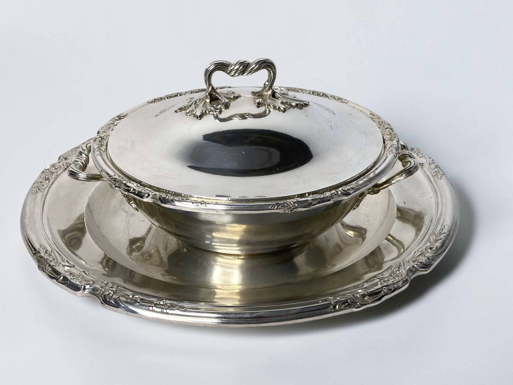 Boulenger, greengrocer and silver-plated metal display from the late 19th century.