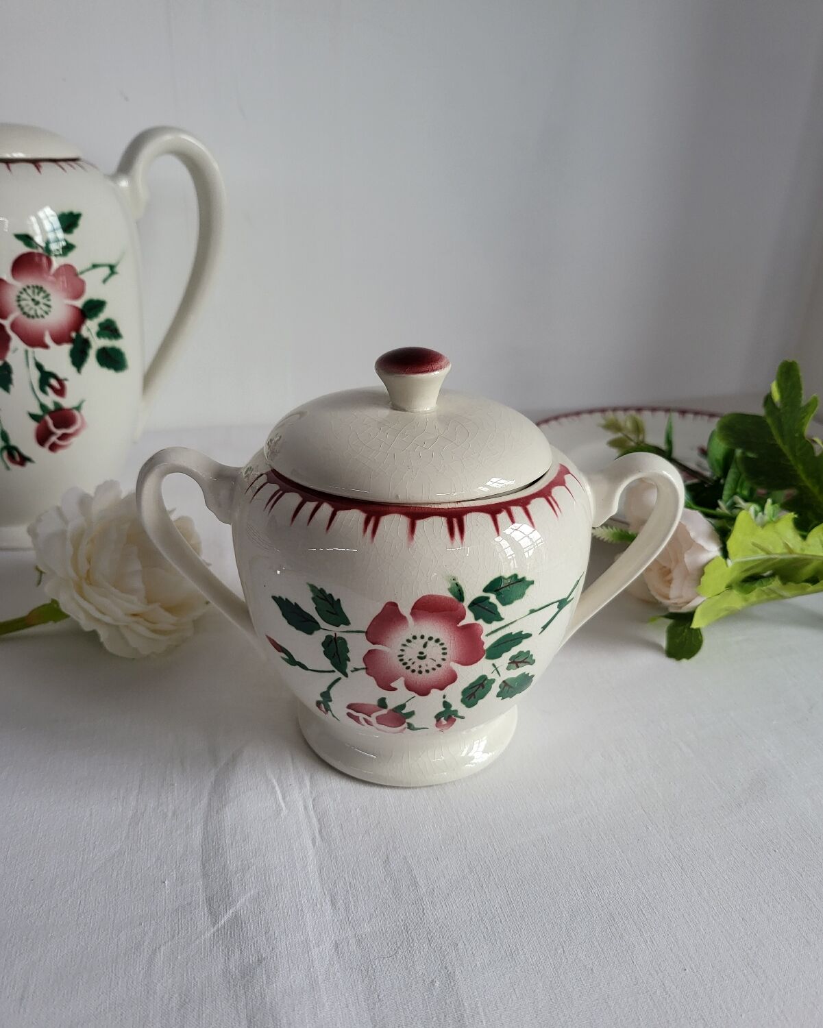 Sarreguemines earthenware sugar bowl, Epernay pattern