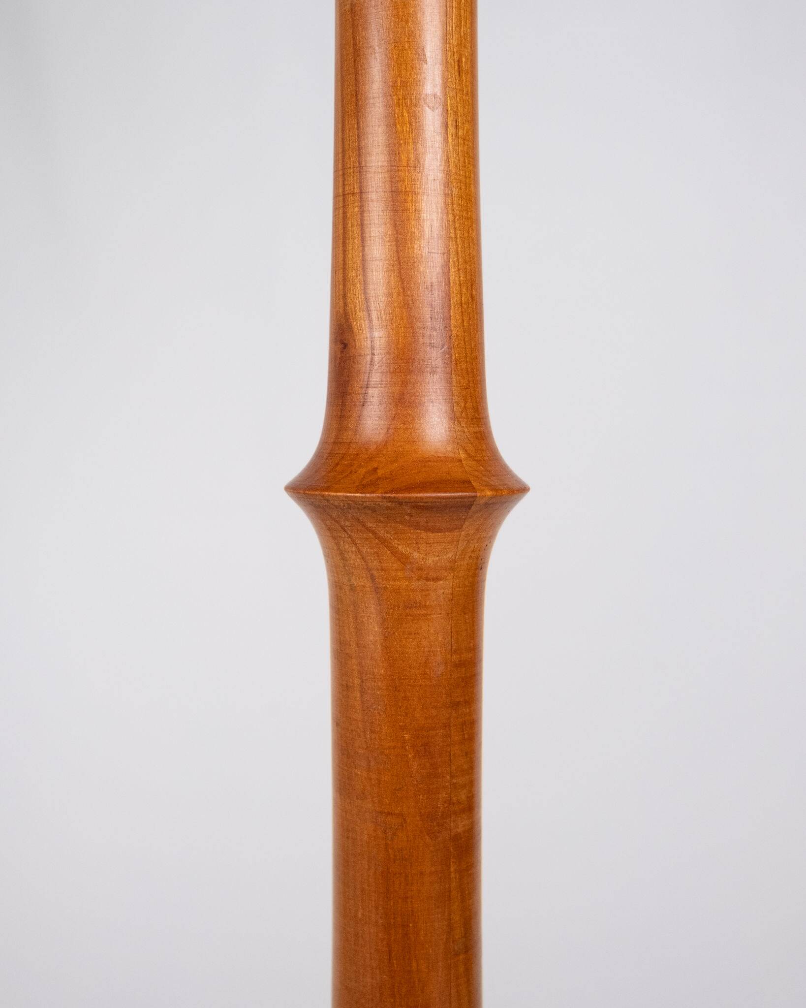 Pair of turned wooden floor lamps in Art Deco style, France, mid-20th century.