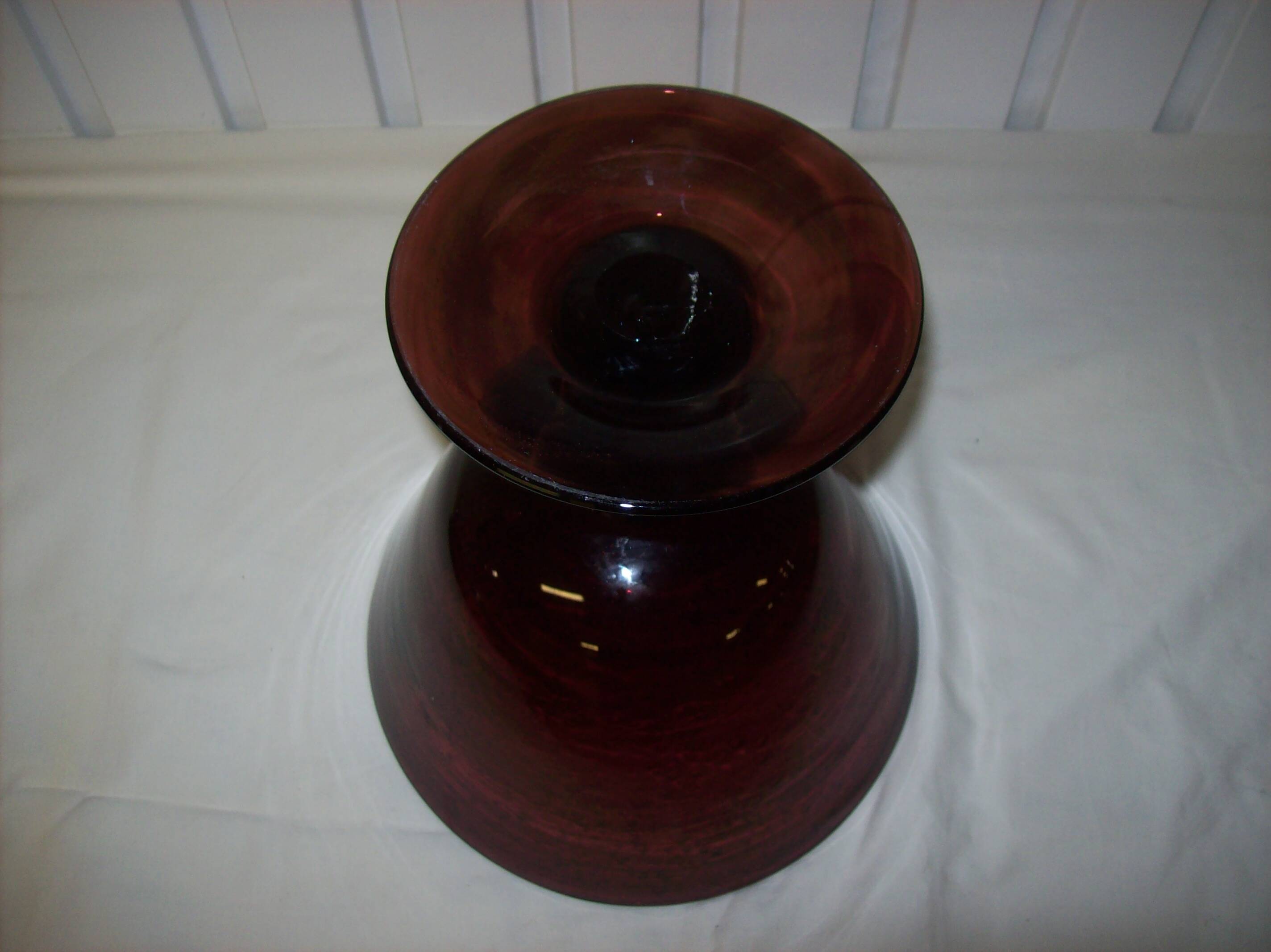 Mouth-blown bubble glass cup