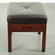 Pouf/tabouret en cuir marron chocolat au design Art Déco
