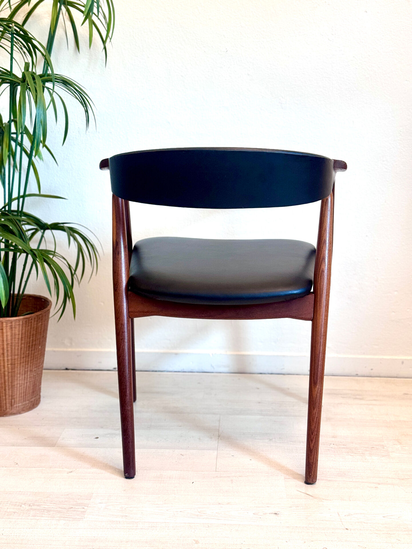 vintage stoel model 213 TH Harlev Farstrup Møbler 1958