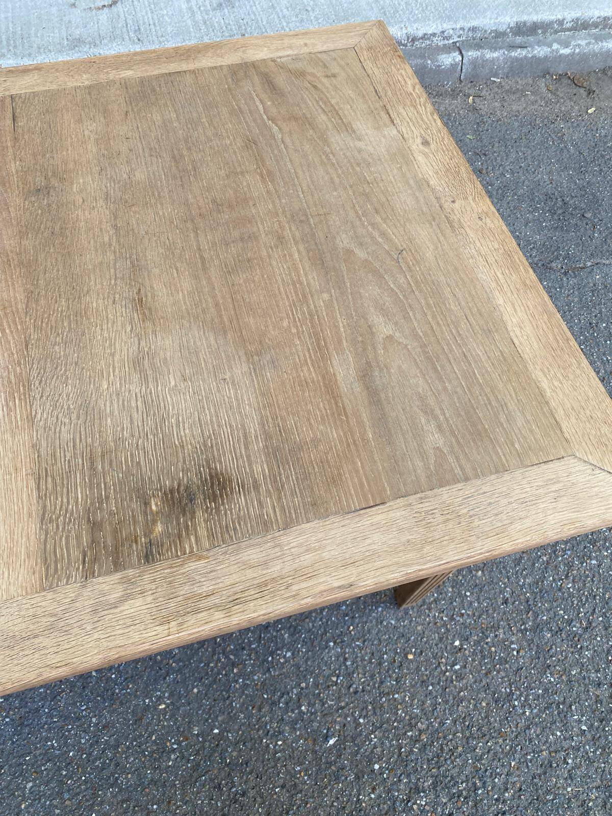 Louis XVI dining table renovated in raw wood from the 19th century