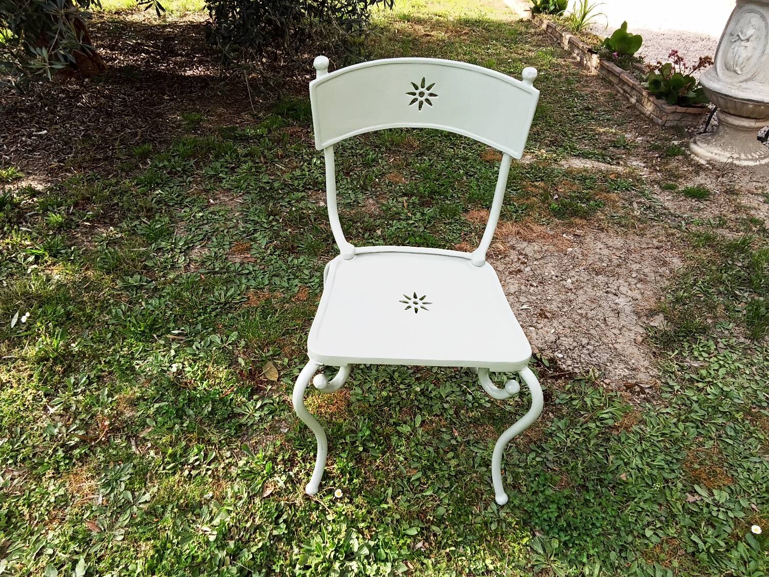 Large garden furniture