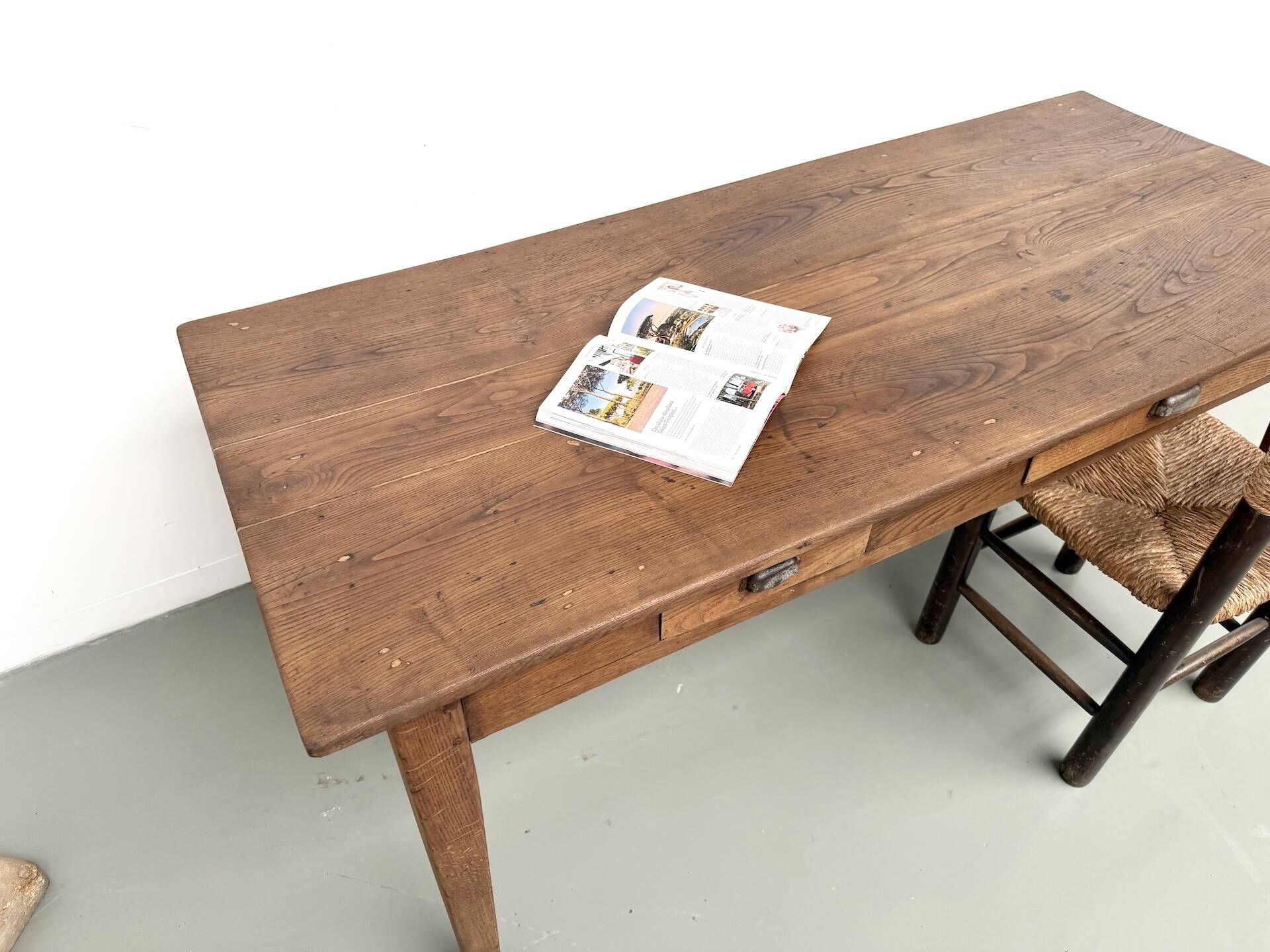 Solid oak farmhouse table, 1930s.