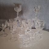 11 verres à liqueur en cristal d’Arques.  Modèle  Chaumont.