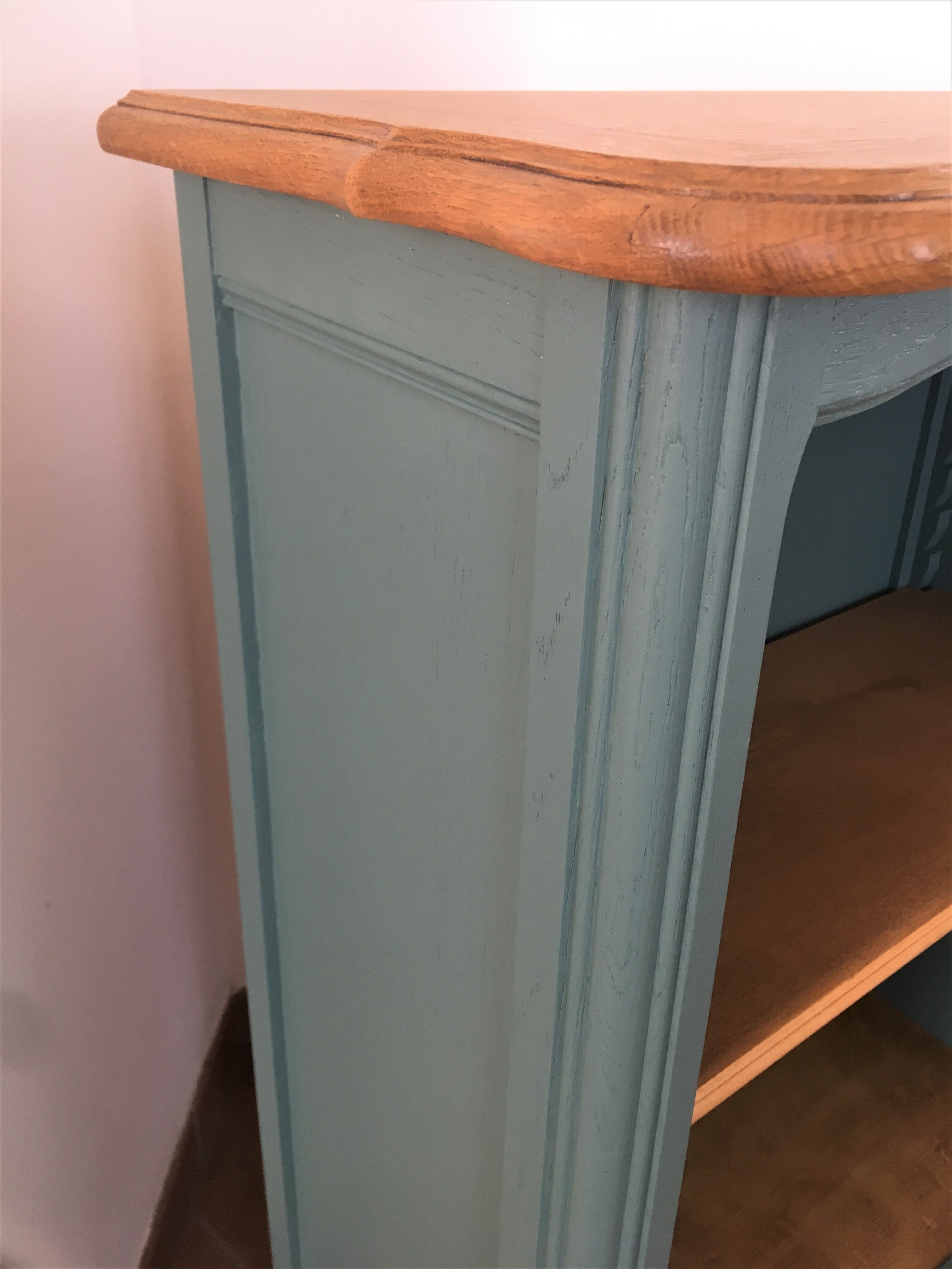 Bibus wood and celadon green