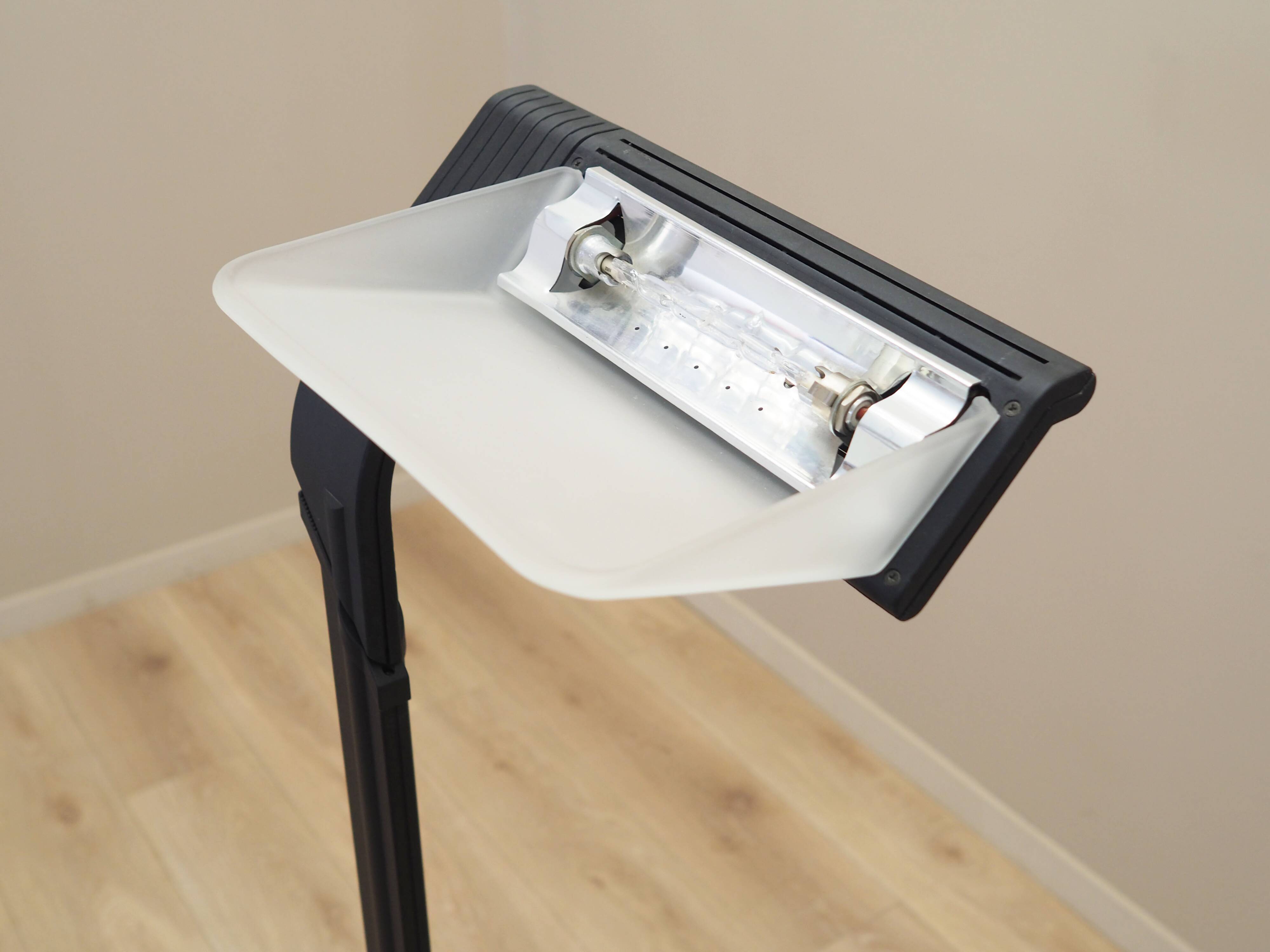 Floor lamp, Italian design, 1990s, production: Italy