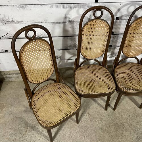 Série de 4 chaises bistrot cannées