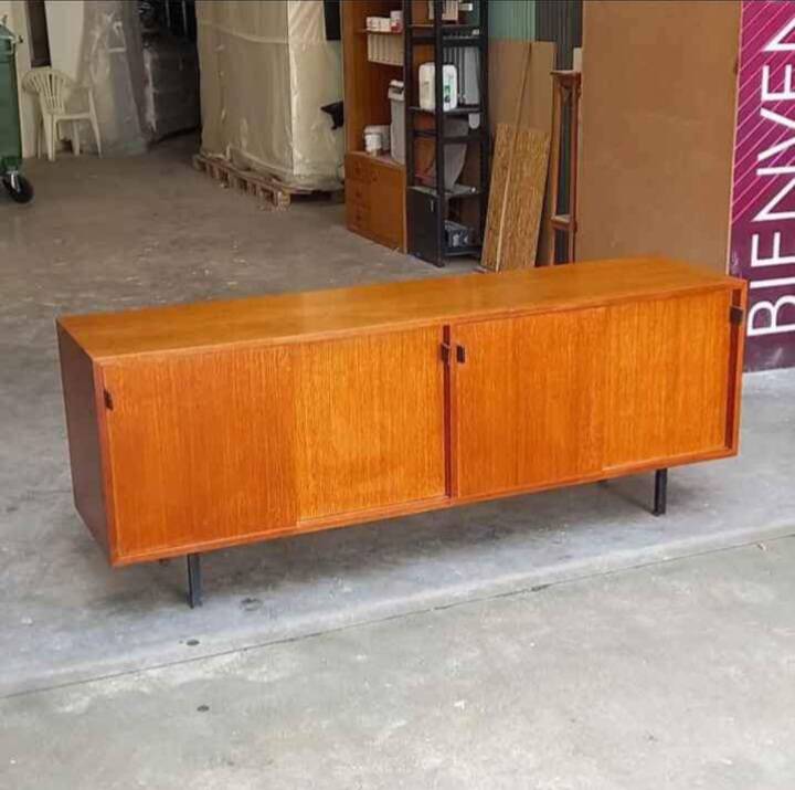 Florence Knoll sideboard in walnut 1960's
