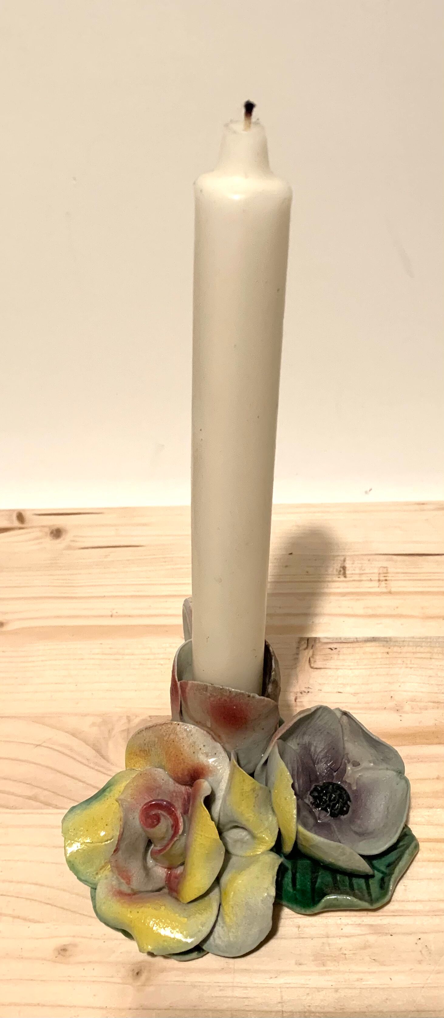 Slurry candle holder