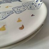 Set of two large ceramic plates – fish "head to tail" design