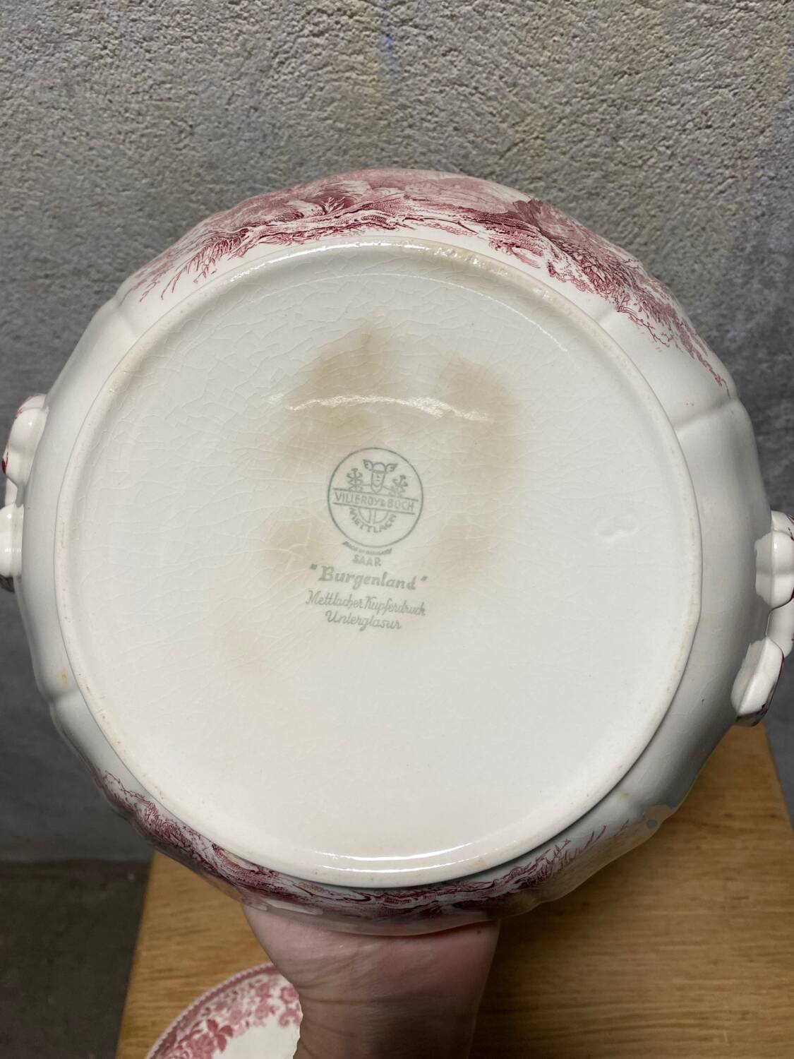 Villeroy and Boch soup tureen, Burgenland model, red