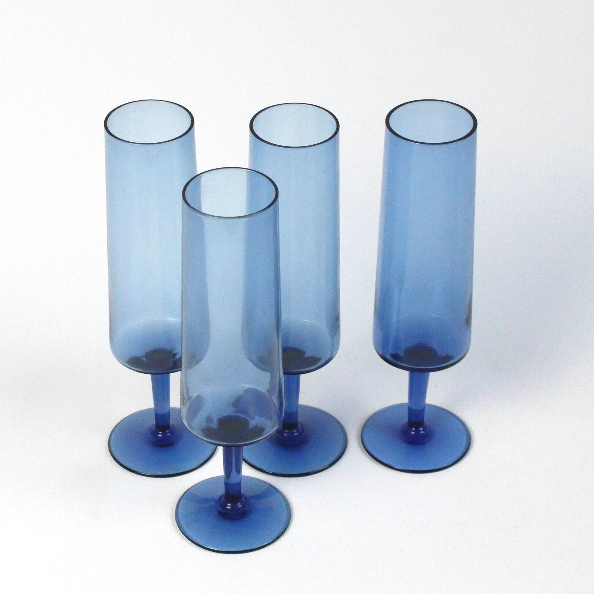 Set of 4 vintage cobalt blue champagne flutes - Boussu glassware