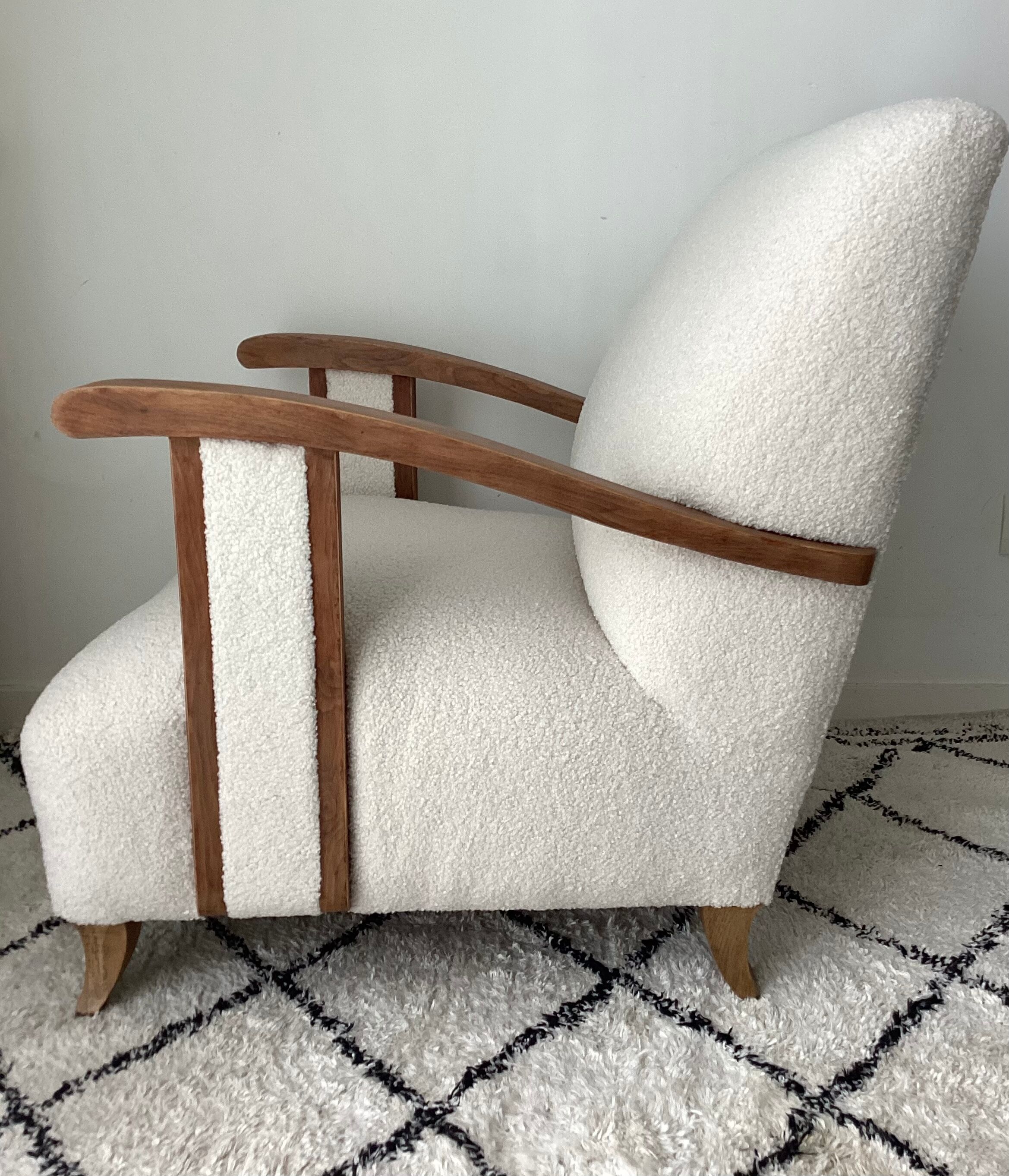 Vintage armchair completely restored with a French terry fabric