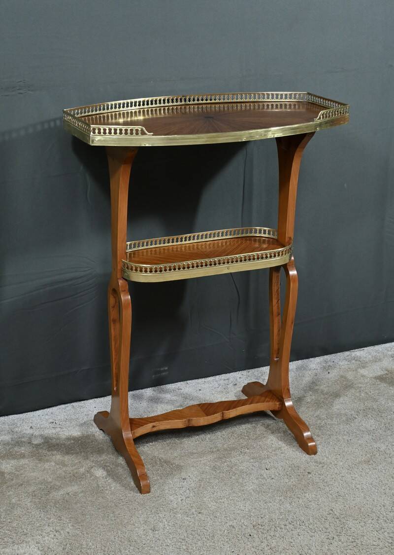 Louis XVI style mahogany veneer coffee table – Late 19th century