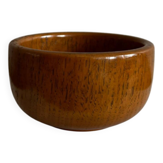 Vintage Japanese bowl in solid turned and varnished wood