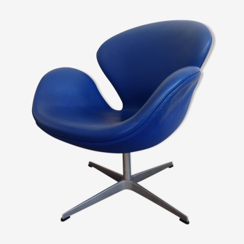 Swan armchair by Arne Jacobsen for Fritz Hansen