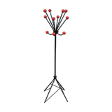 Ball-wearing coat hanger