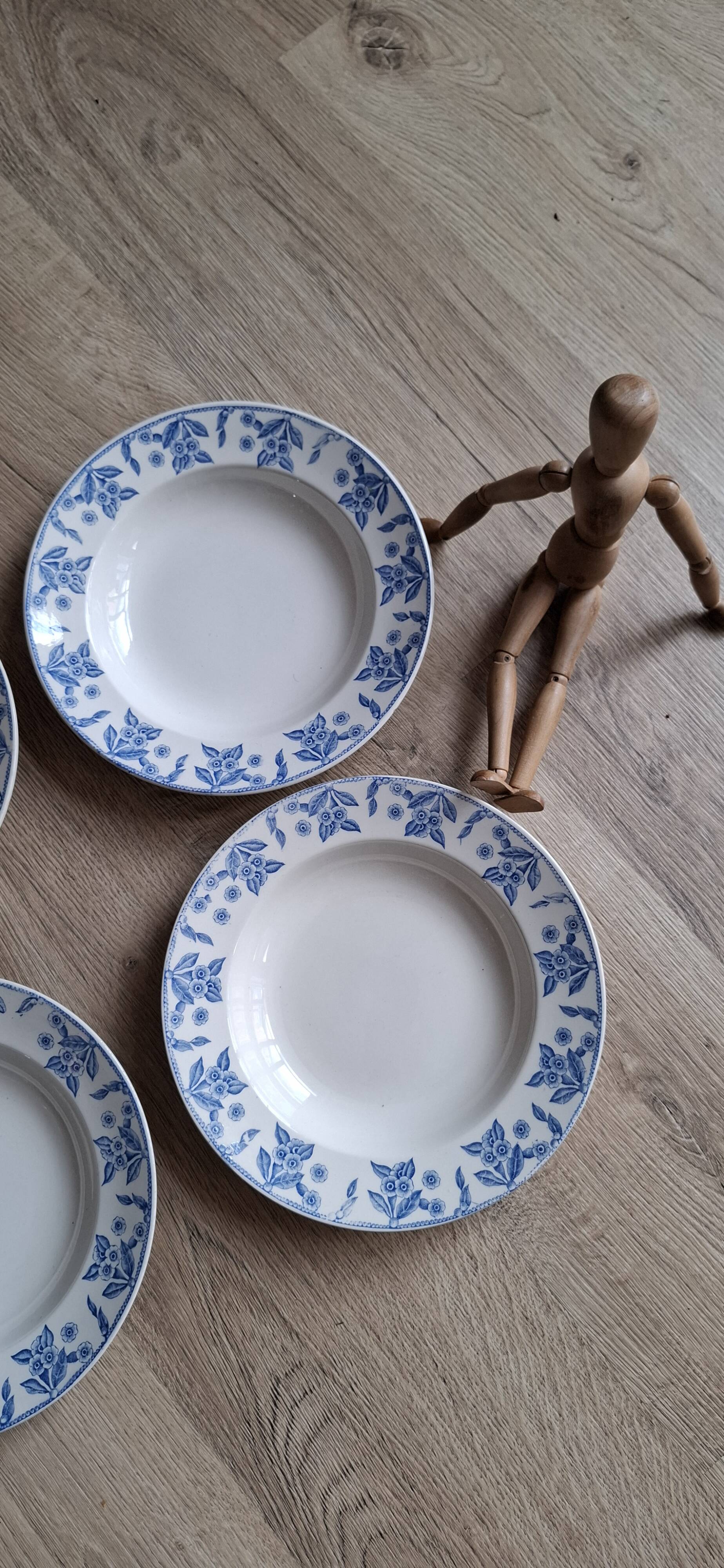 Set of 4 Dux Boch blue soup plates