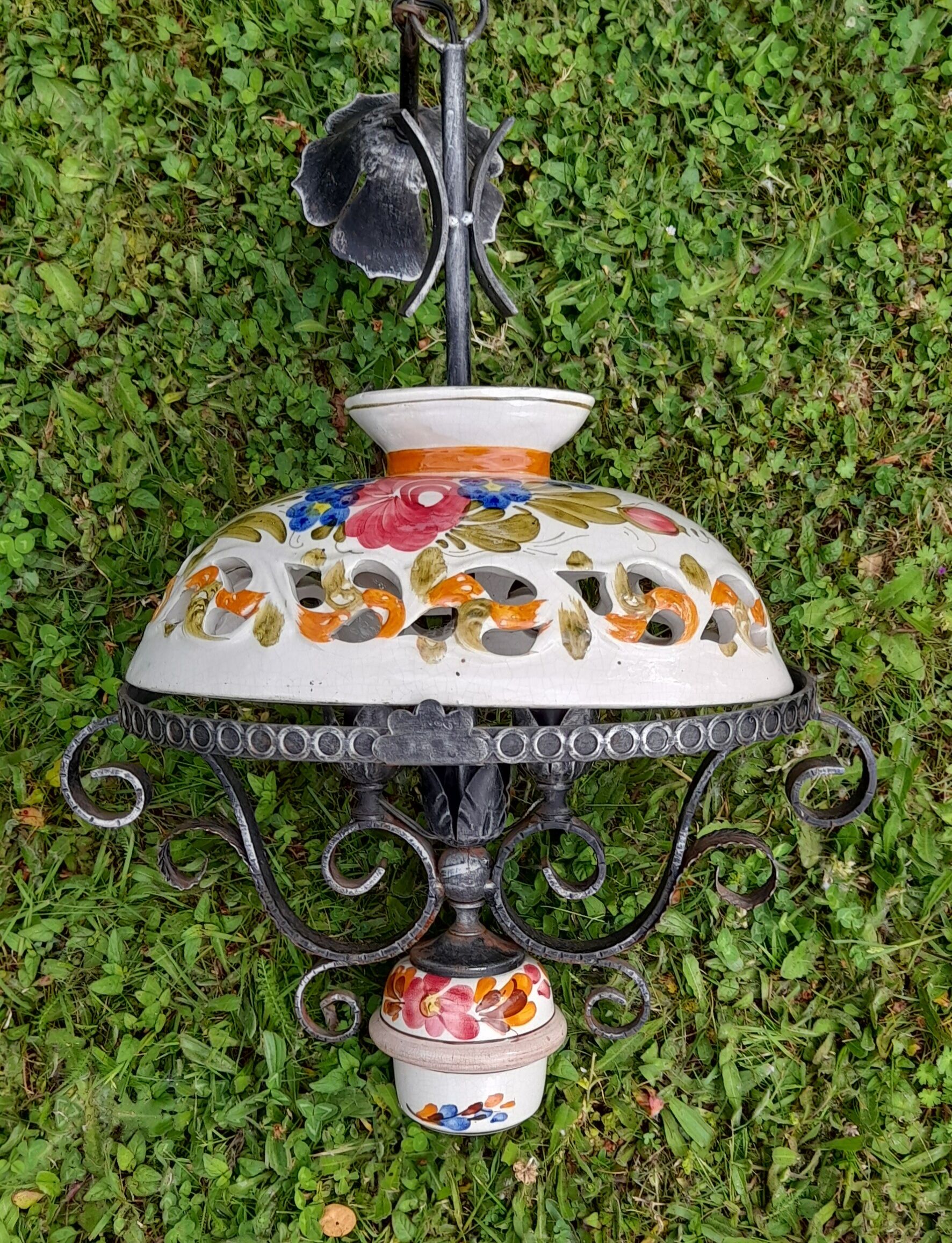 Suspension/chandelier old ceramic openwork flowers & wrought iron, circa 1960