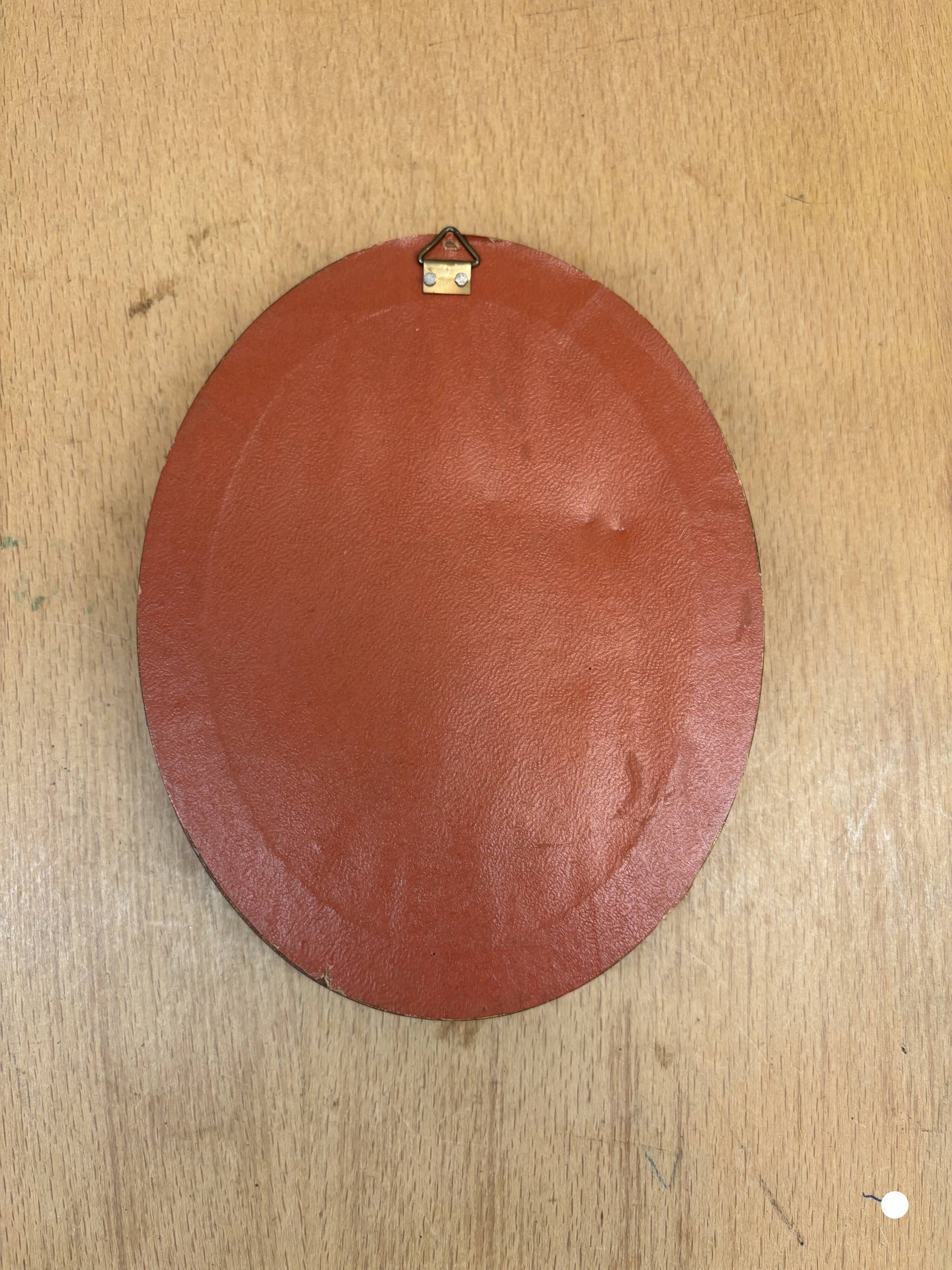 Small woman portrait frame