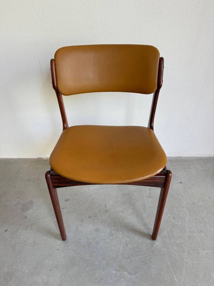 Ensemble de chaises vintage en skaï et palissandre
