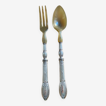 Boulenger salad servers, late 19th century, silver metal and horn