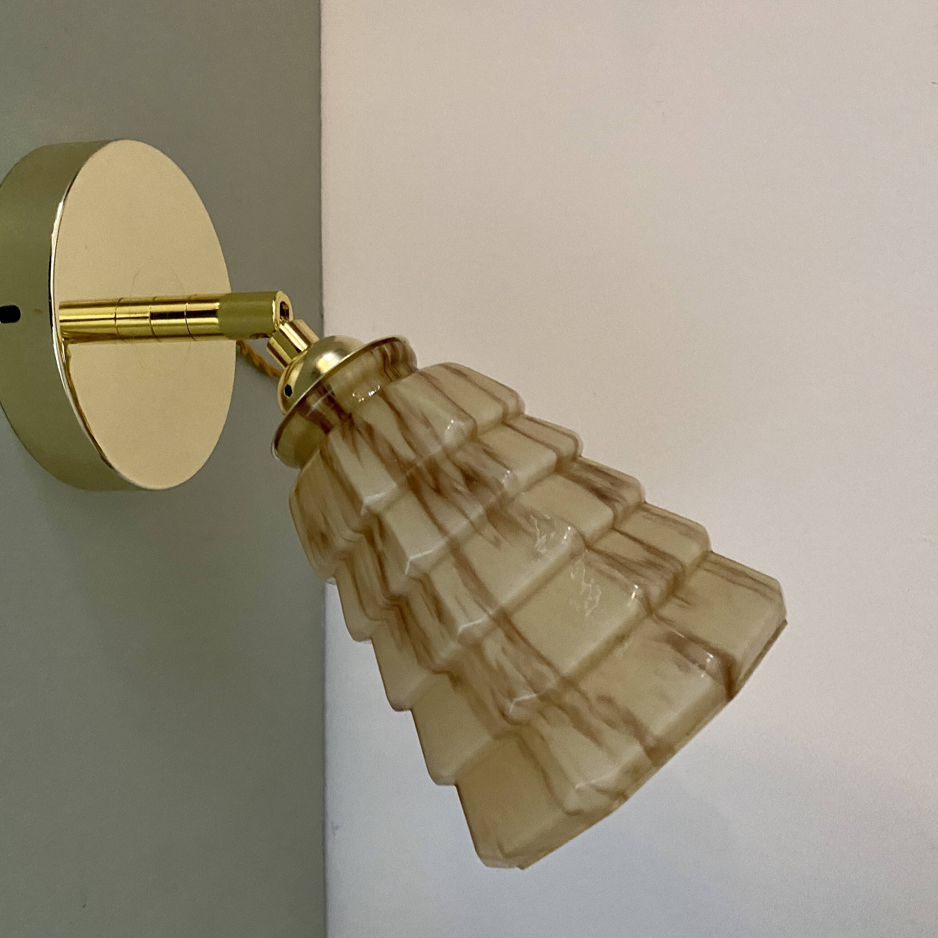 Vintage tulip wall lamp in marbled effect Clichy glass