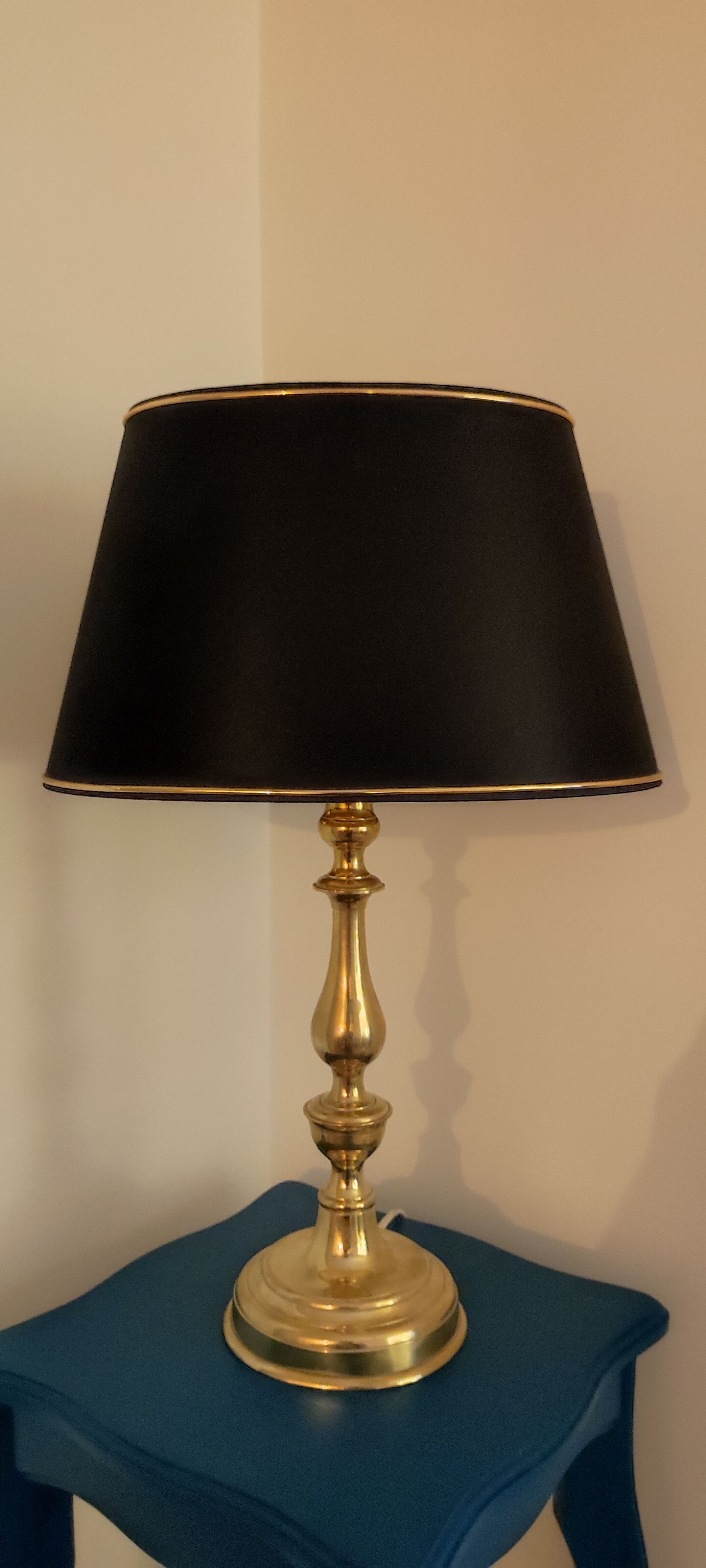 Brass table lamp