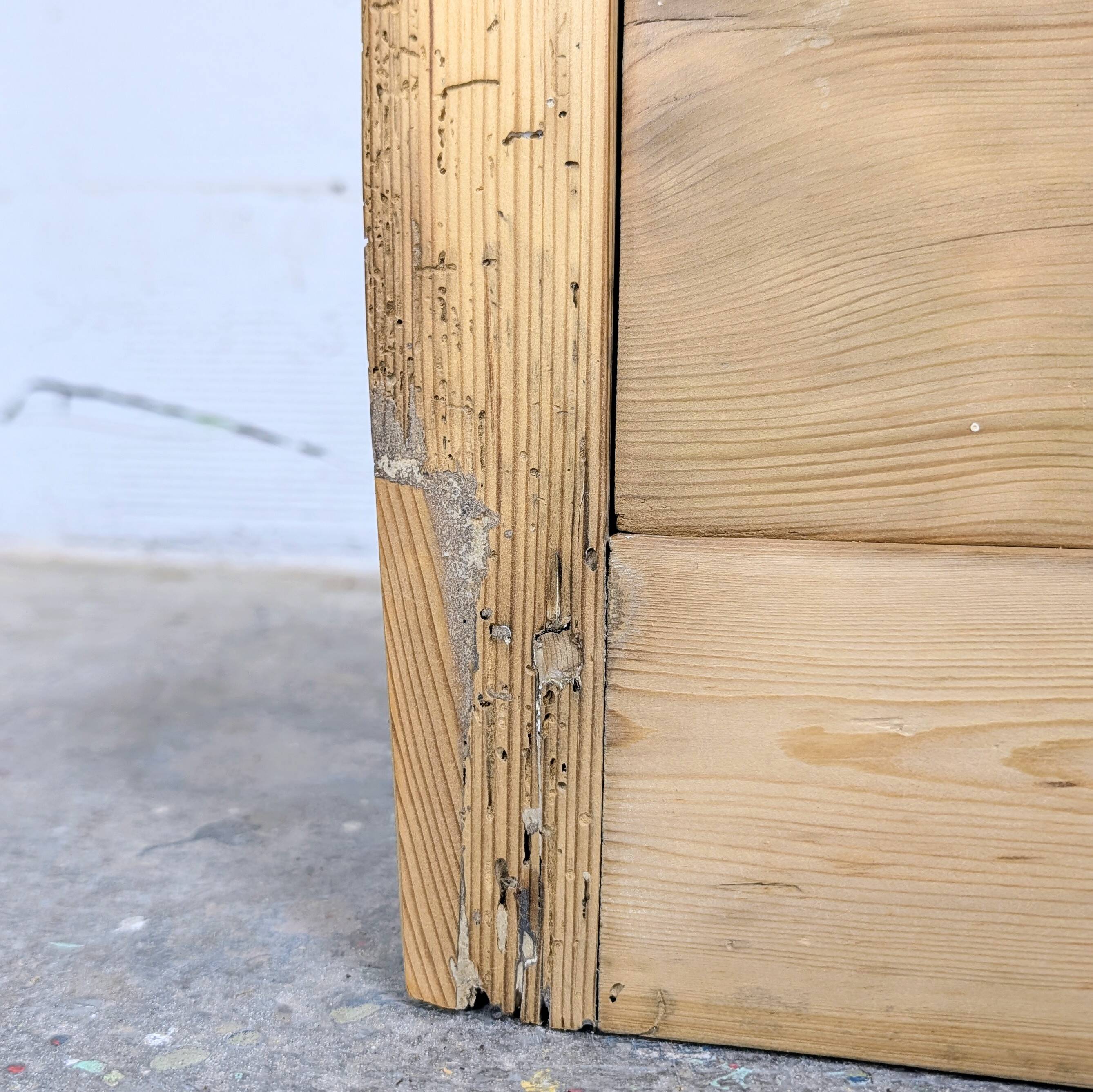 Small workshop cabinet with 3 pine drawers.