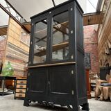 Early 20th century store showcase