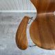 2 Series 7 chairs with armrests (3207) by Arne Jacobsen – Fritz Hansen
