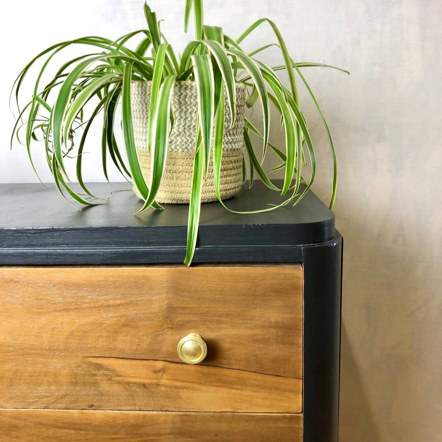 Vintage chest of drawers