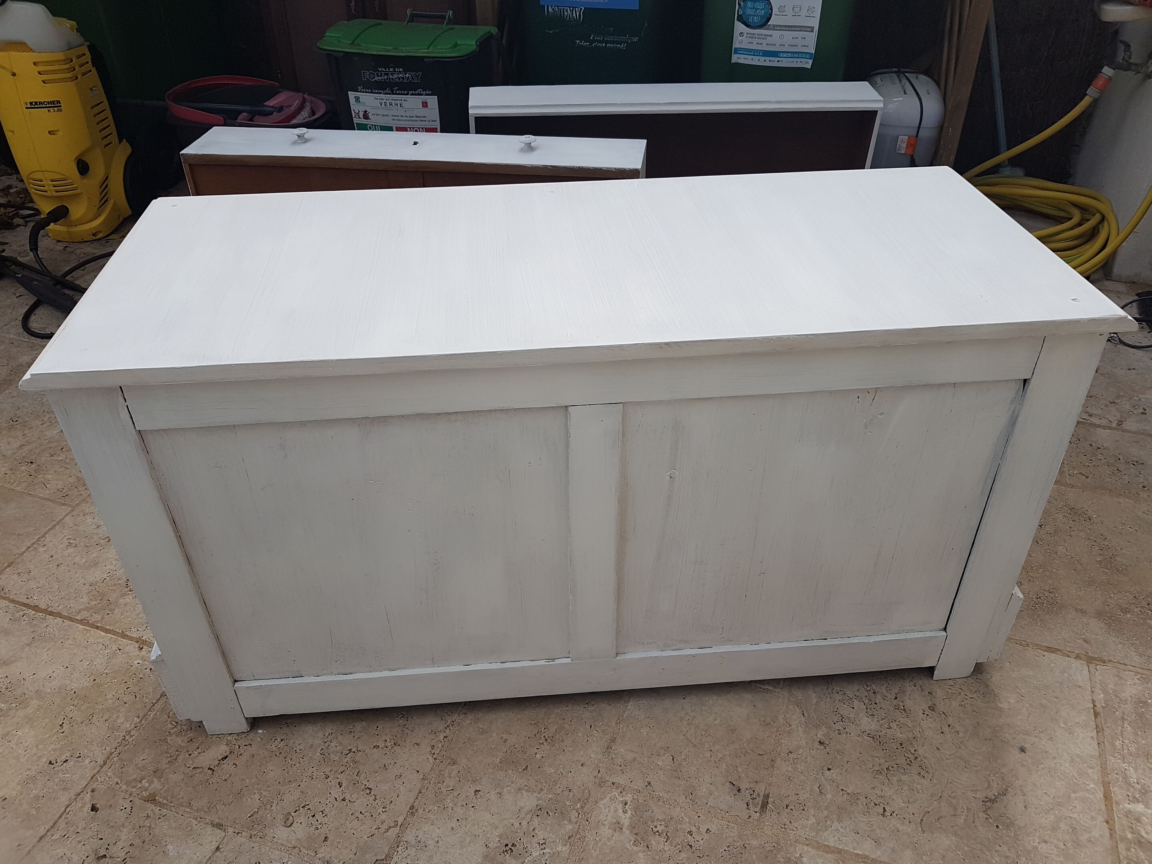 Commode patinée