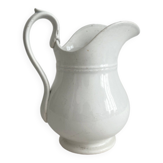 Old white pitcher pitcher iron earth Creil and Montereau